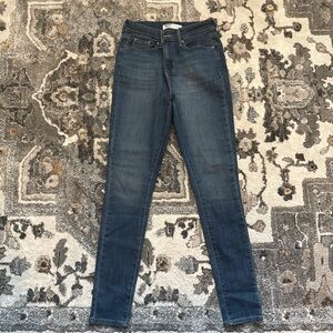 Women's Levi’s Mid Rise Skinny Blue Jeans